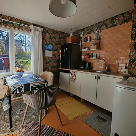 Vaerikaes Asunto, Rauhallinen Asuinalue Apartmán *